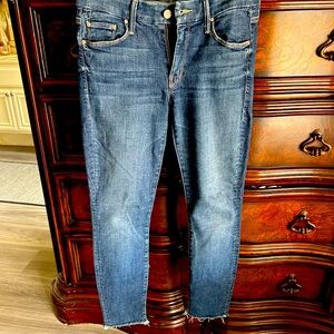 Mother jeans size 26 good stretch